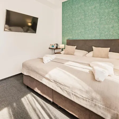 7days Hotel 3*